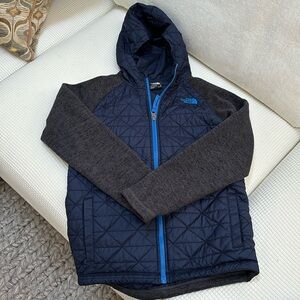 The North Face Hoodie Jacket Boy's Size 14/16 L